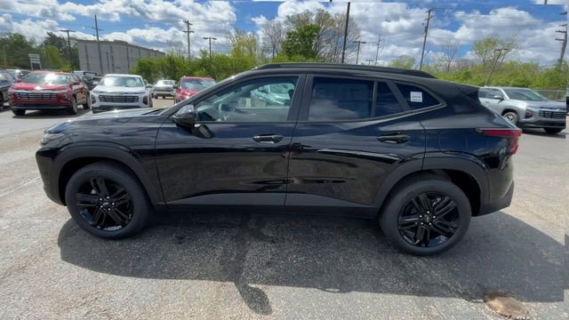 New 2026 Chevrolet Trax ACTIV w/ Sunroof Package FWD image 7