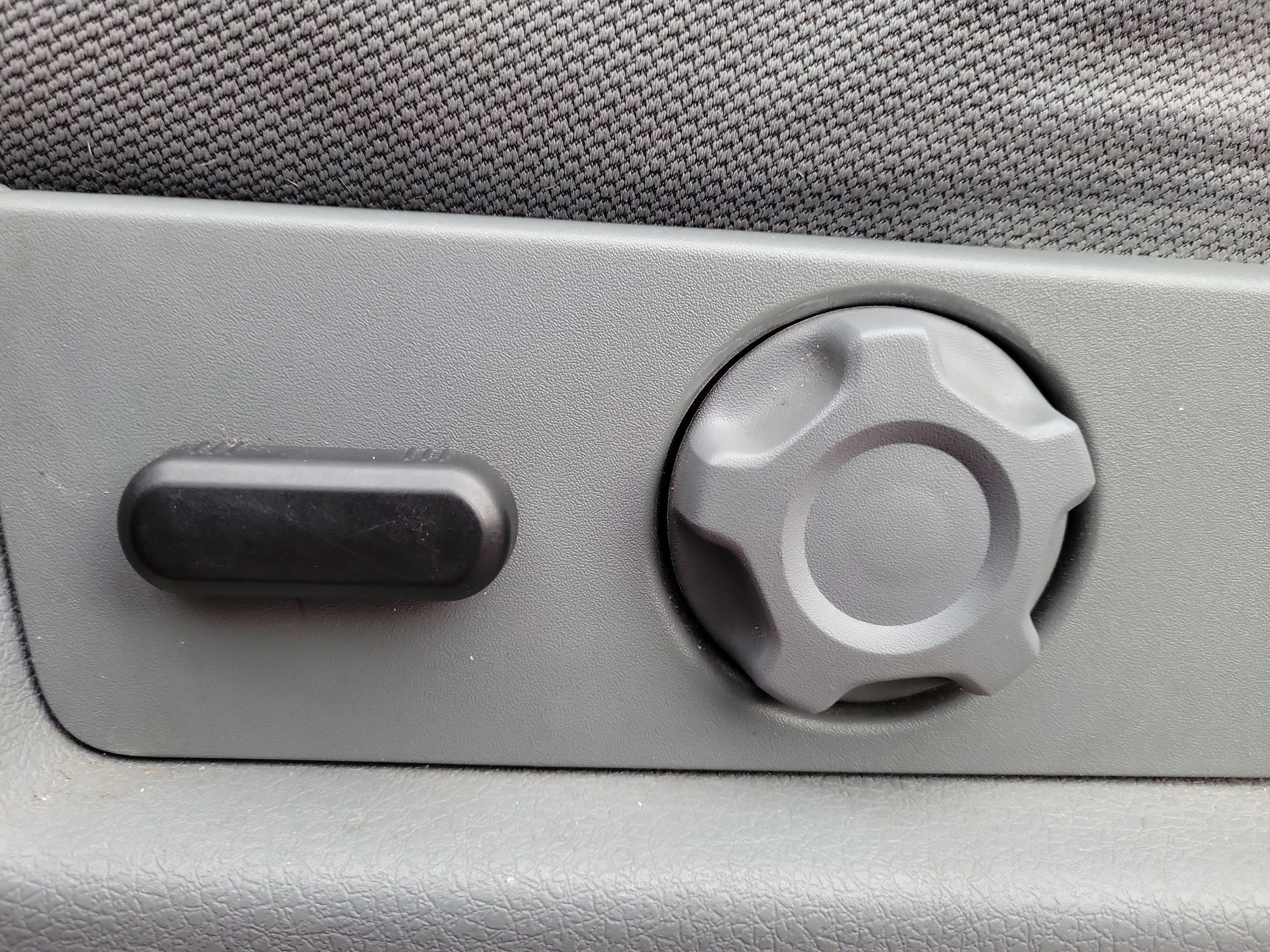 Used 2012 Ford F150 XLT w/ XLT Chrome Pkg image 21