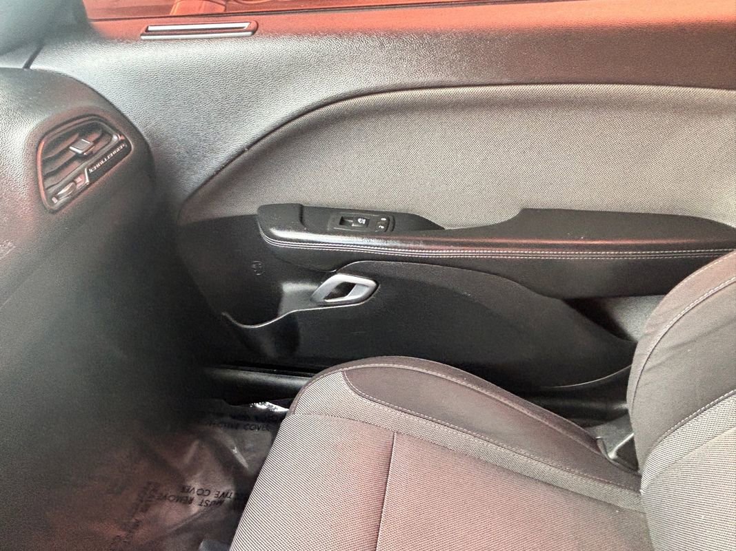 Used 2016 Dodge Challenger R/T image 19