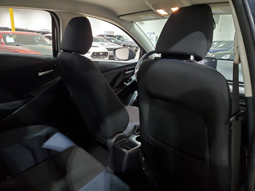 Used 2019 Toyota Yaris LE FWD image 19