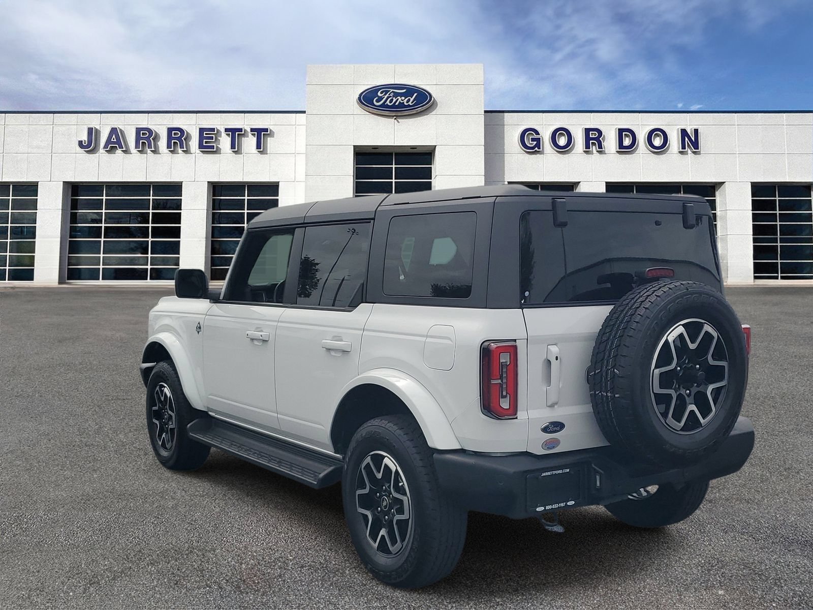 Certified 2025 Ford Bronco Outer Banks AWD/4WD image 3