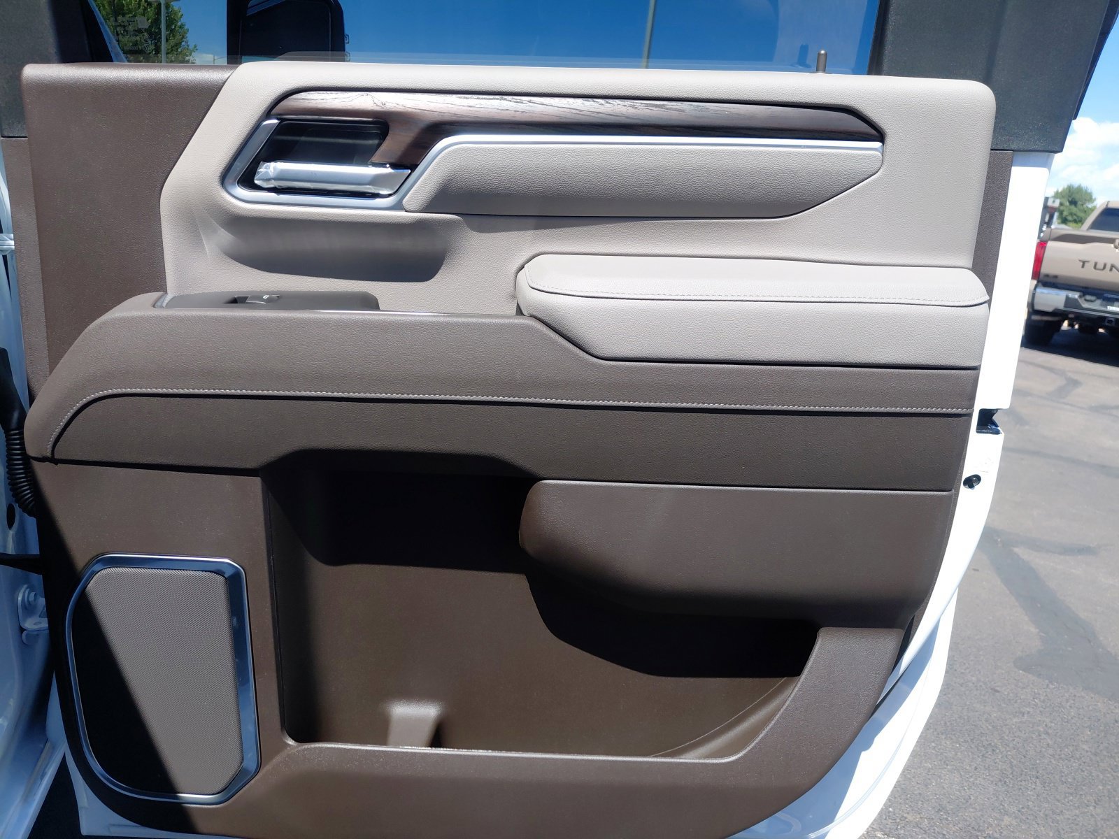 New 2026 GMC Sierra 3500 SLT AWD/4WD image 27