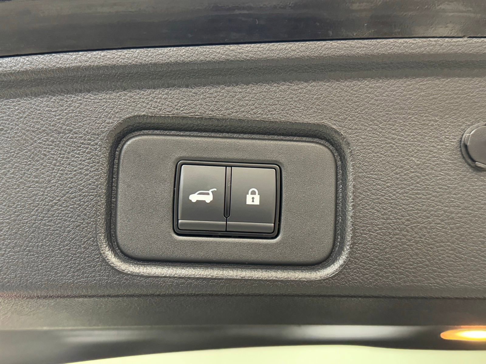 Used 2024 Nissan Pathfinder SL image 46