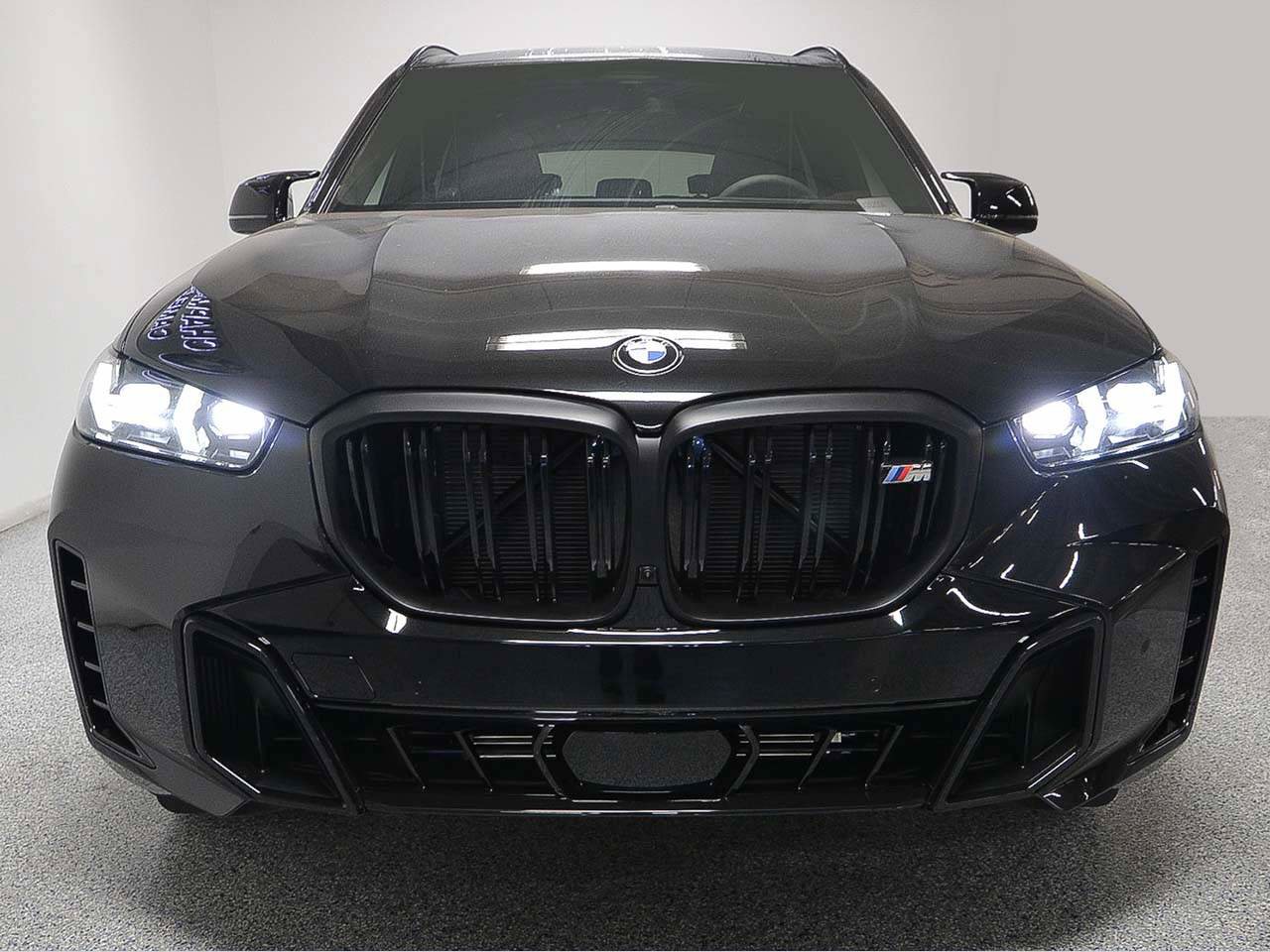 New 2026 BMW X5 M60i image 2
