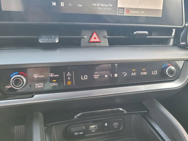 Used 2025 Kia Sportage EX image 23