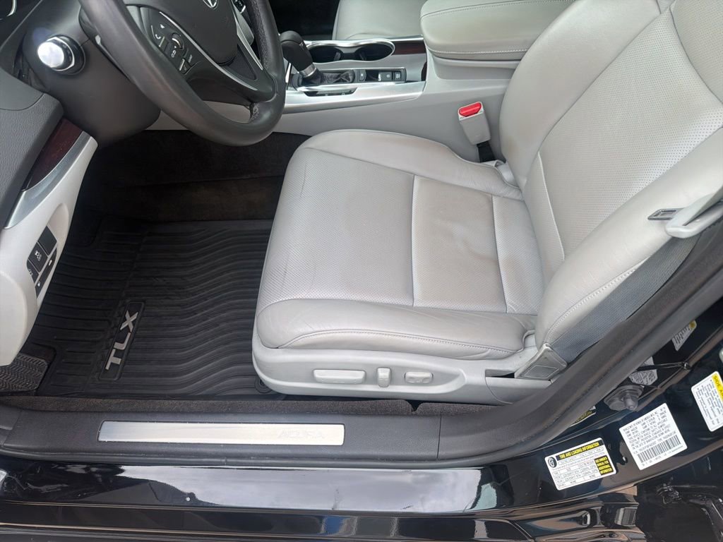 Used 2015 Acura TLX w/ Technology Package FWD image 7
