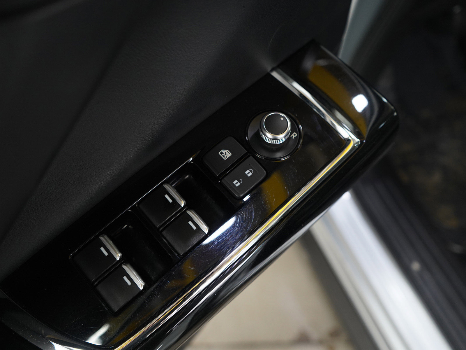 Used 2023 MAZDA CX-9 Touring image 24