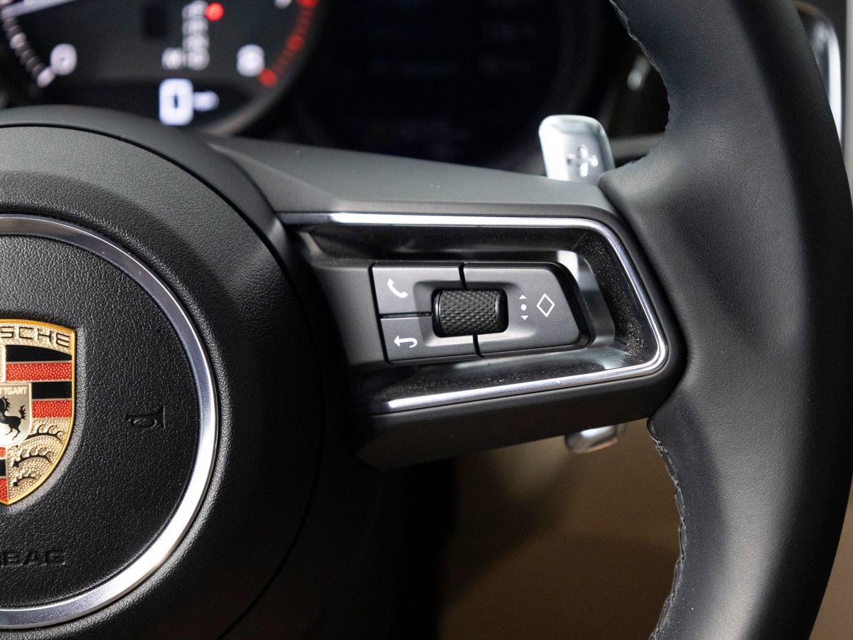 Certified 2025 Porsche Macan image 21