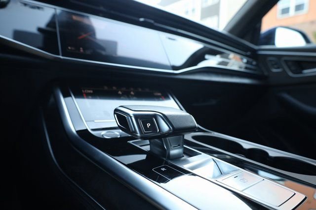 Used 2020 Audi Q8 Prestige w/ Prestige Package image 20