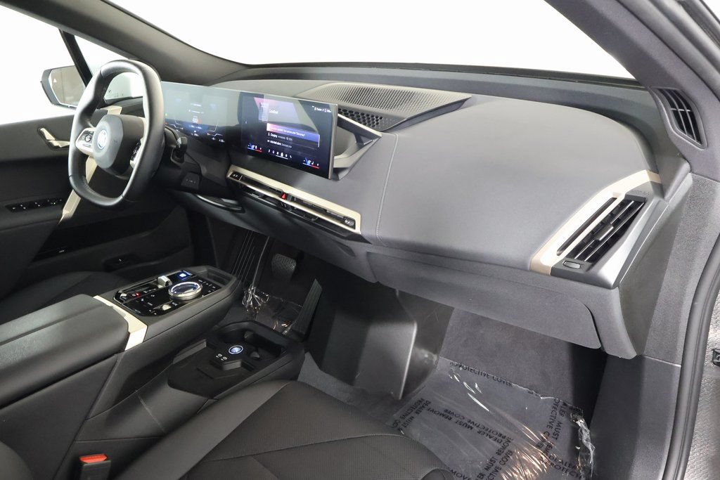 Certified 2025 BMW iX xDrive50 AWD/4WD image 9
