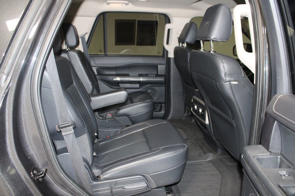 Used 2023 Ford Expedition XLT image 33