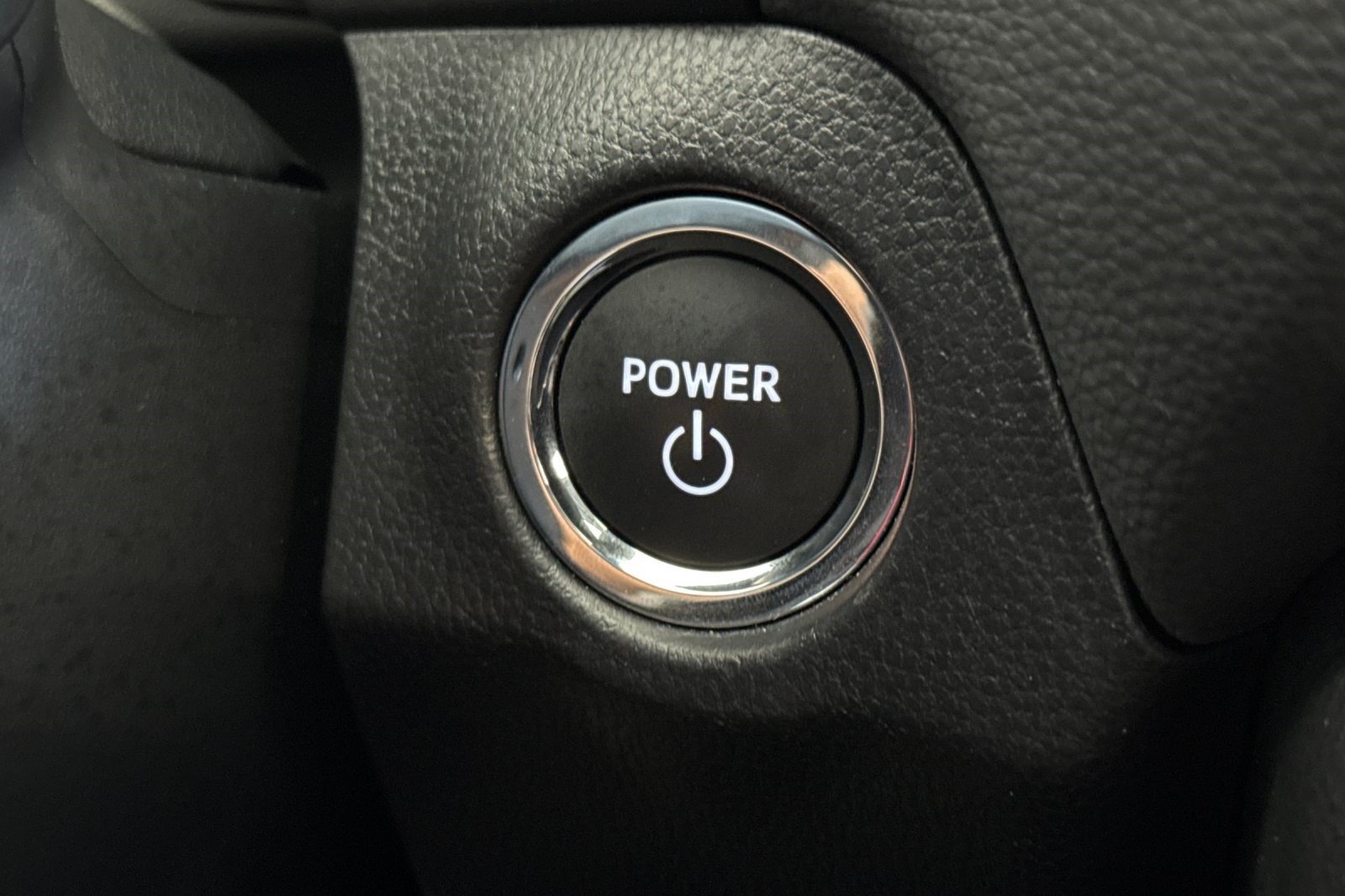 Used 2025 Toyota RAV4 XLE w/ Convenience Package AWD/4WD image 28