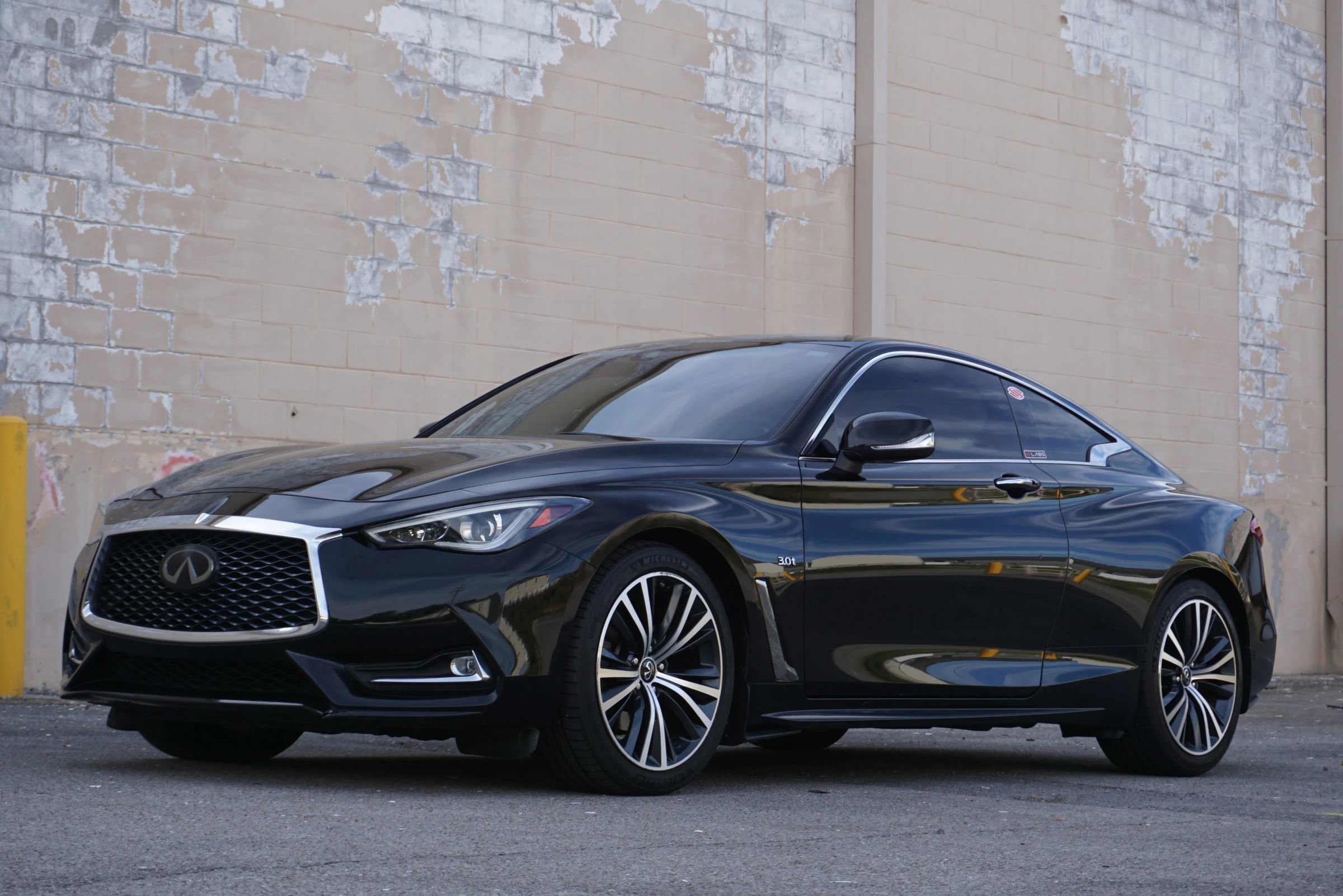 Used 2020 INFINITI Q60 3.0t Luxe AWD/4WD image 1