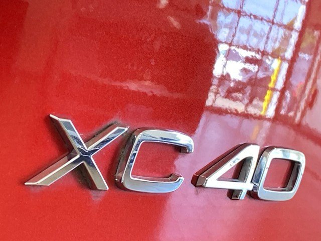 Used 2020 Volvo XC40 T5 Momentum AWD/4WD image 7