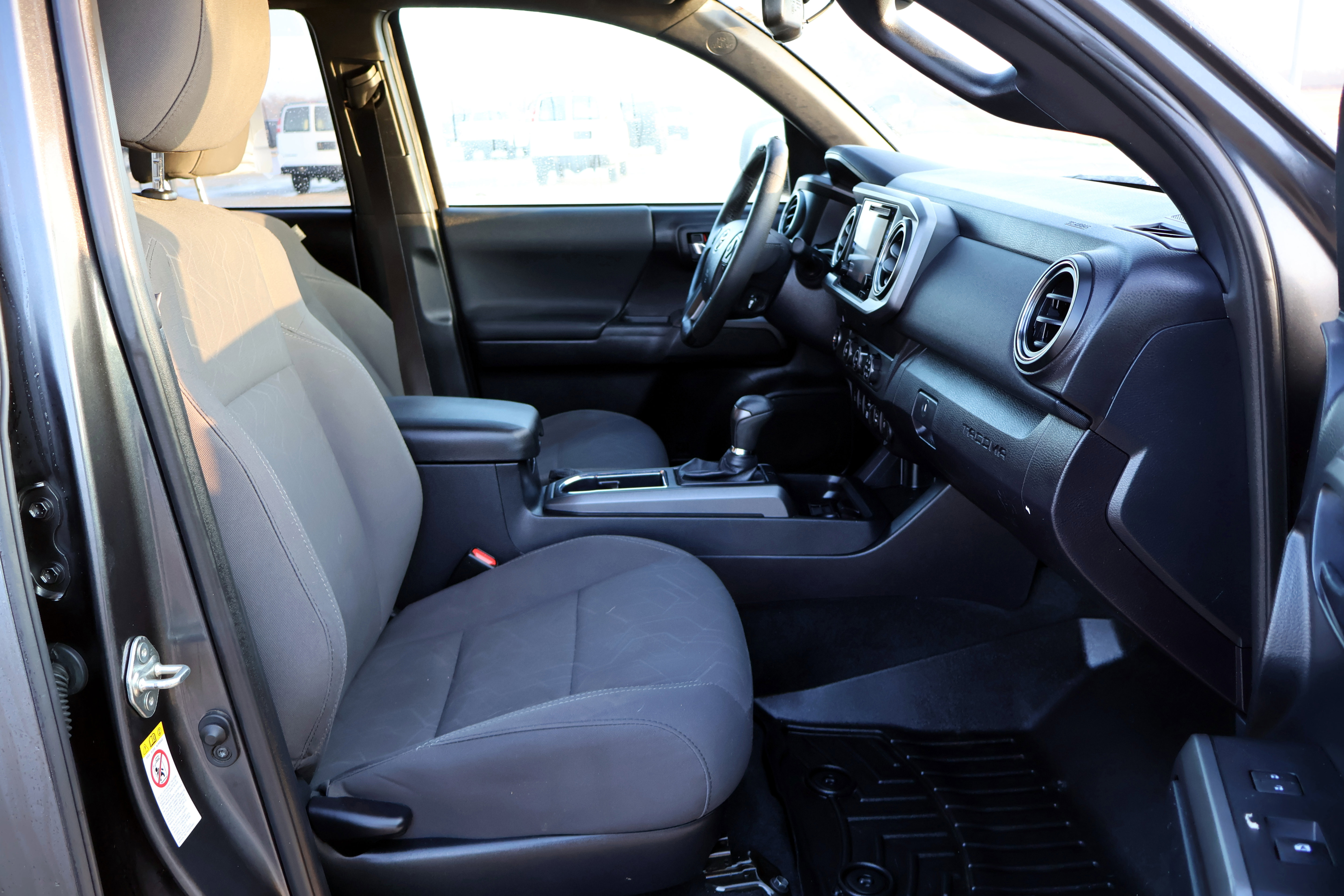 Used 2019 Toyota Tacoma TRD Sport image 14