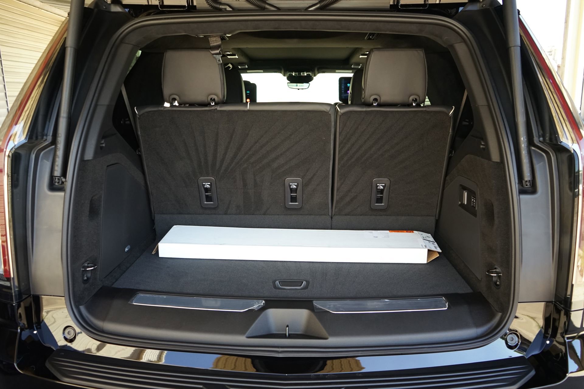 Used 2026 Cadillac Escalade V AWD/4WD image 37