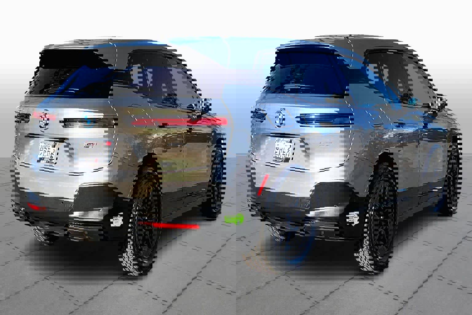 Used 2023 BMW iX xDrive50 image 12