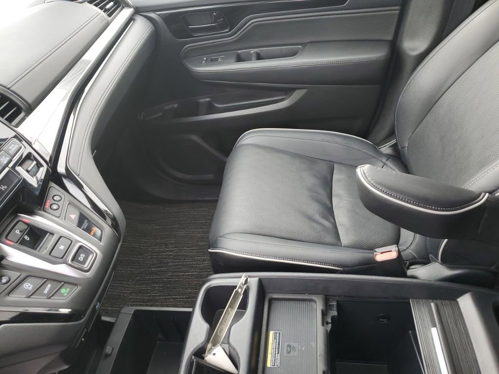 Used 2024 Honda Odyssey Elite image 24