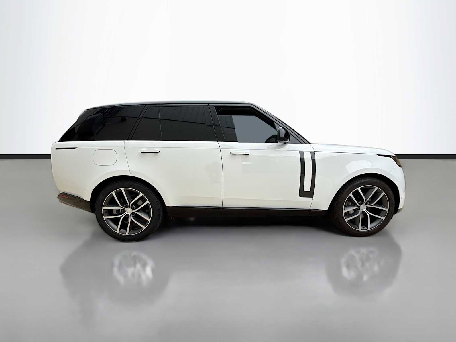Certified 2025 Land Rover Range Rover SE AWD/4WD image 7