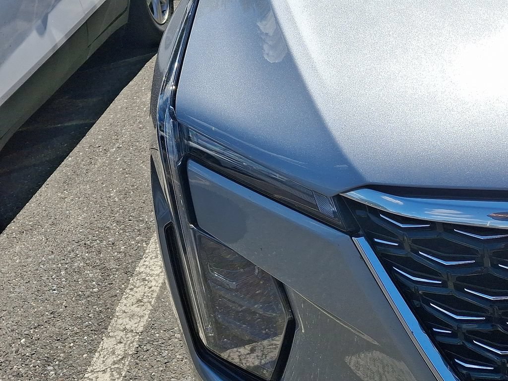 Used 2024 Cadillac XT4 Premium Luxury AWD/4WD image 4