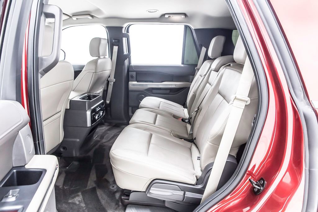 Used 2018 Ford Expedition XLT w/ Equipment Group 202A image 27