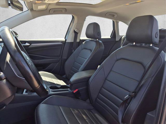 Used 2024 Volkswagen Jetta SE FWD image 21