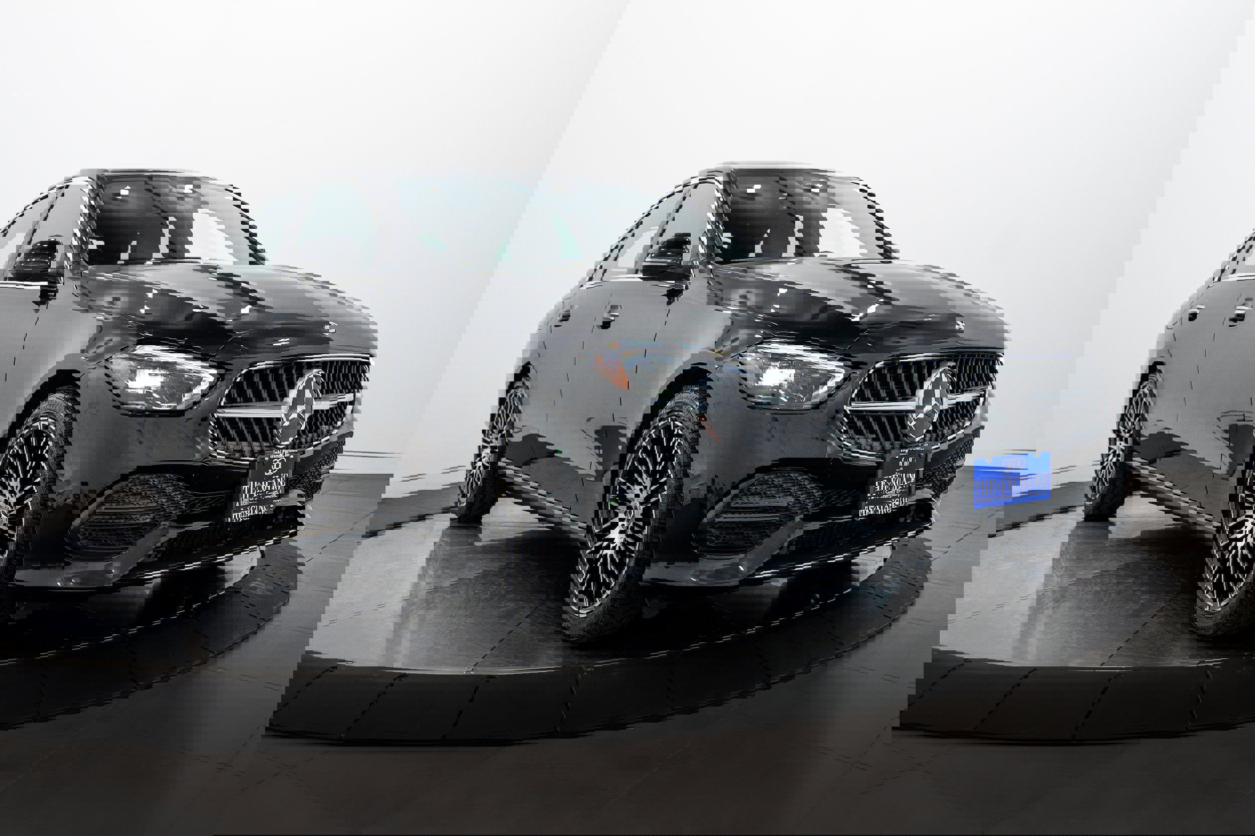 Used 2023 Mercedes-Benz C 300 4MATIC Sedan image 2