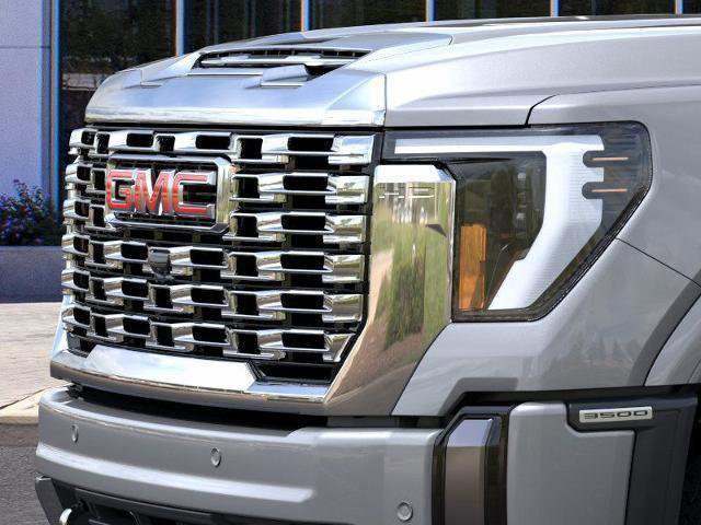 New 2026 GMC Sierra 3500 Denali w/ Denali Reserve Package AWD/4WD image 13
