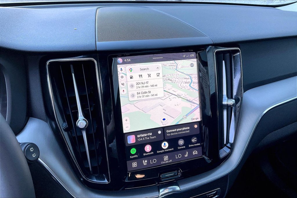 Certified 2023 Volvo XC60 B5 Core AWD/4WD image 15