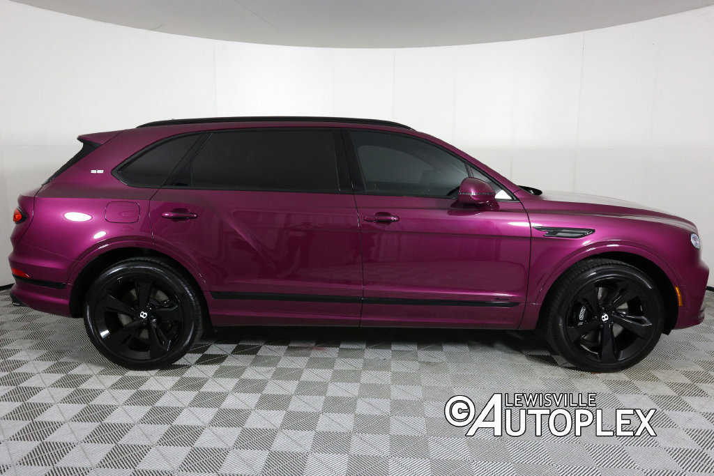 Used 2023 Bentley Bentayga Extended Wheelbase AWD/4WD image 4
