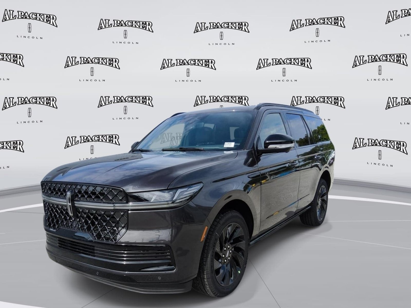New 2027 Lincoln Navigator Reserve w/ Jet Appearance Package