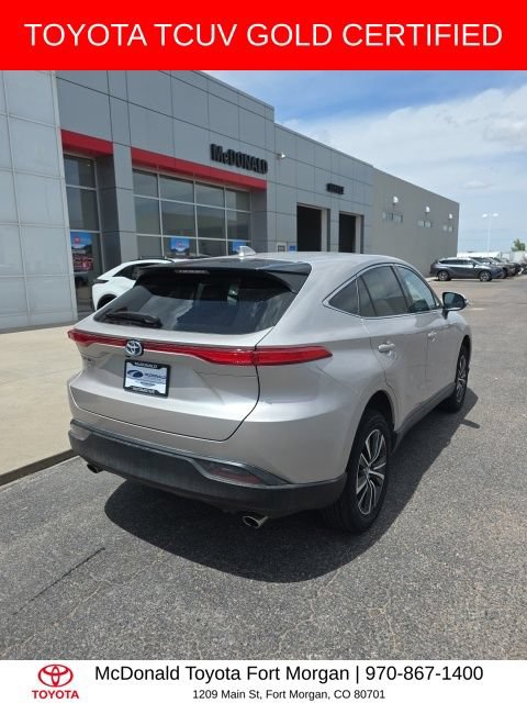 Used 2024 Toyota Venza LE AWD/4WD image 5
