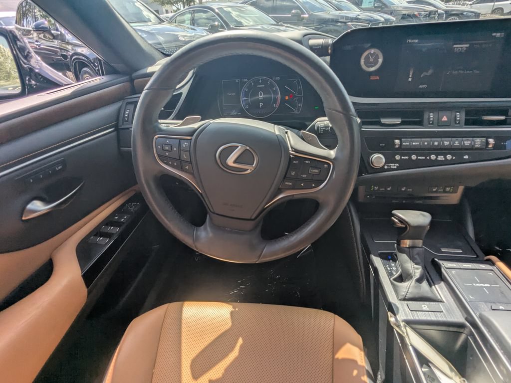 Used 2022 Lexus ES 350 w/ Premium Package FWD image 3
