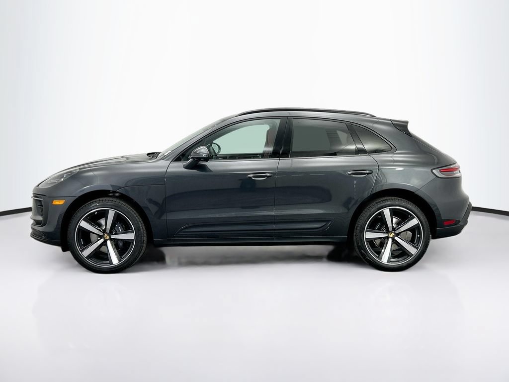 Used 2026 Porsche Macan AWD/4WD image 2