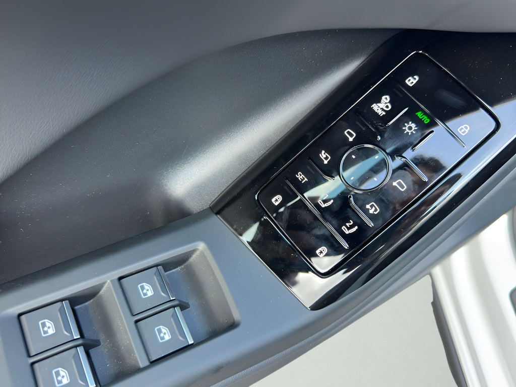 New 2027 Audi Q6 e-tron Premium Plus AWD/4WD image 11