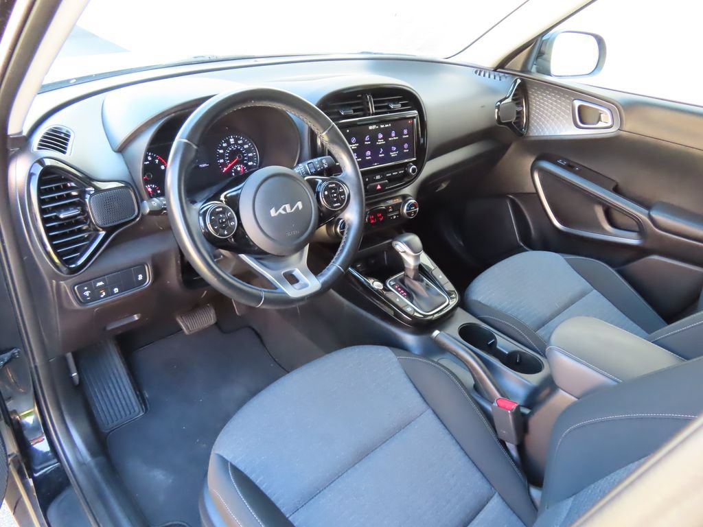 Used 2022 Kia Soul EX FWD image 19