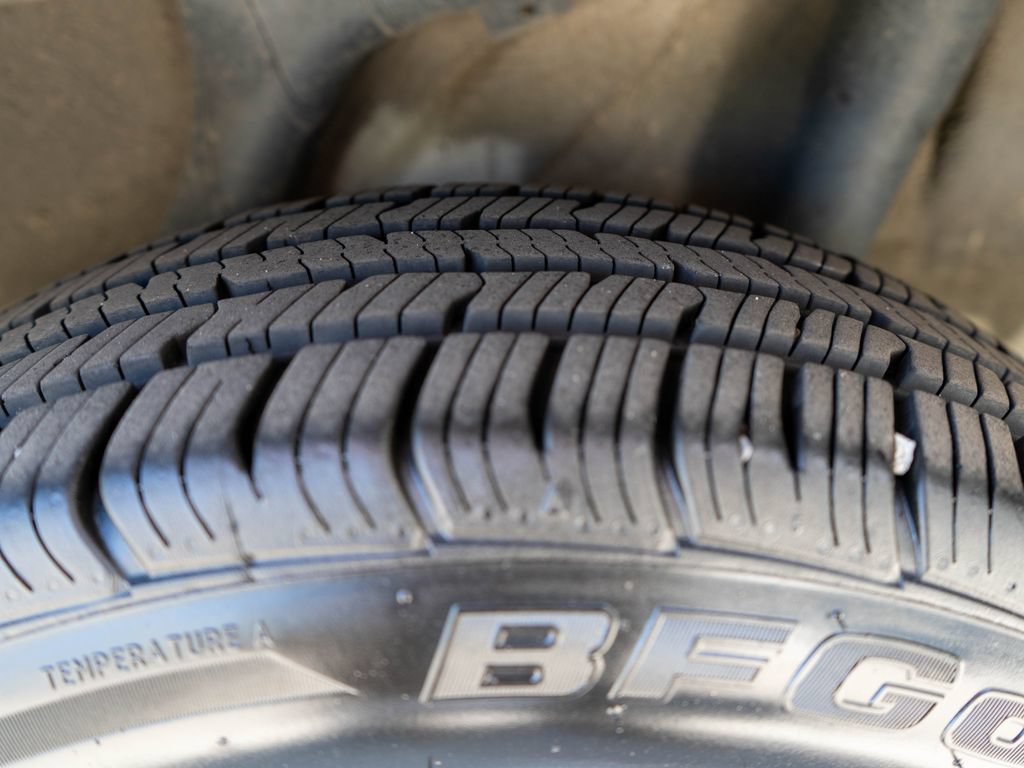 Used 2021 Hyundai Venue SE FWD image 28
