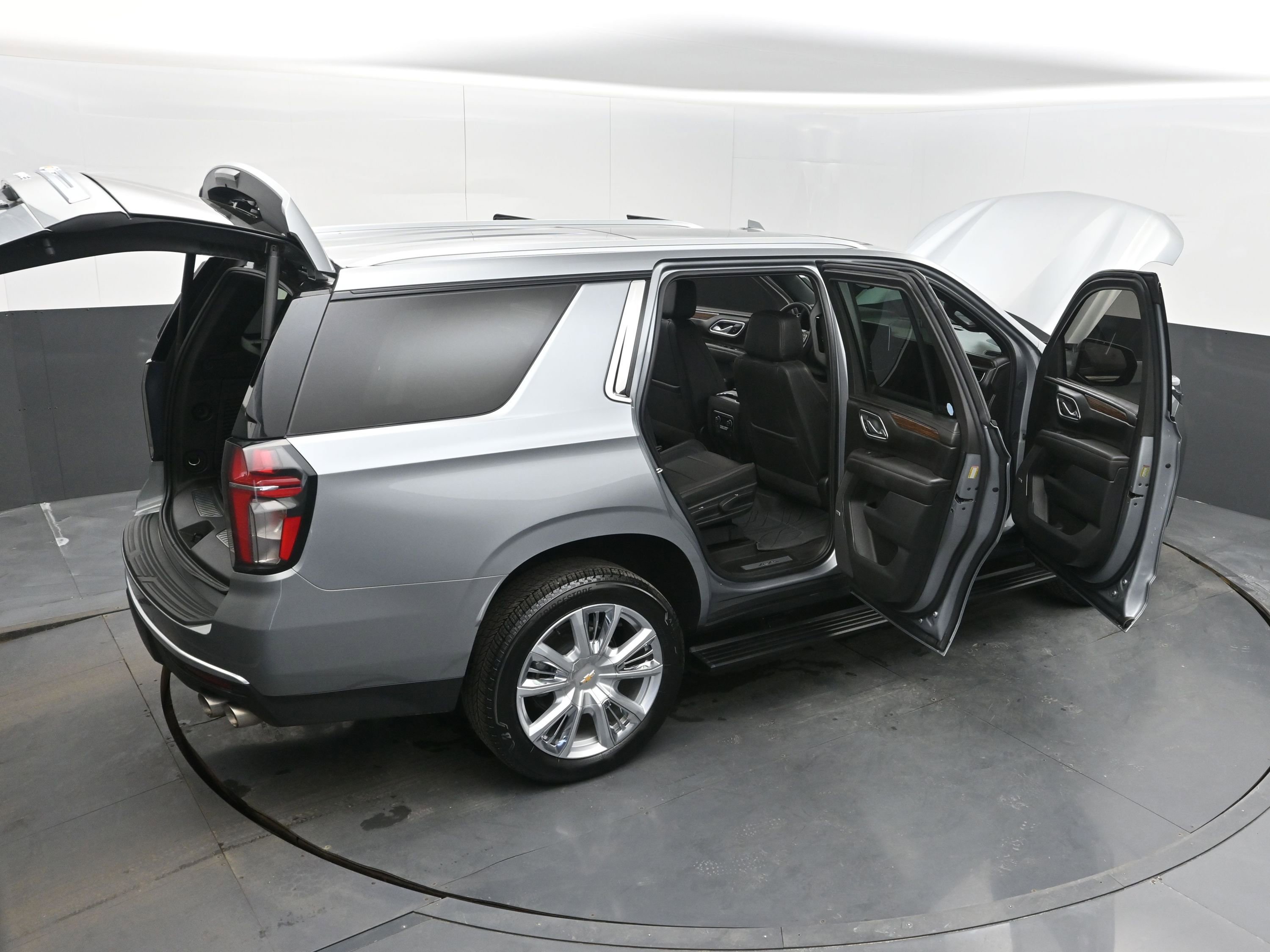 Certified 2024 Chevrolet Tahoe High Country w/ Premium Package image 60