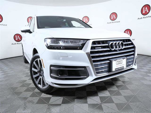 Used 2017 Audi Q7 3.0T Prestige image 2