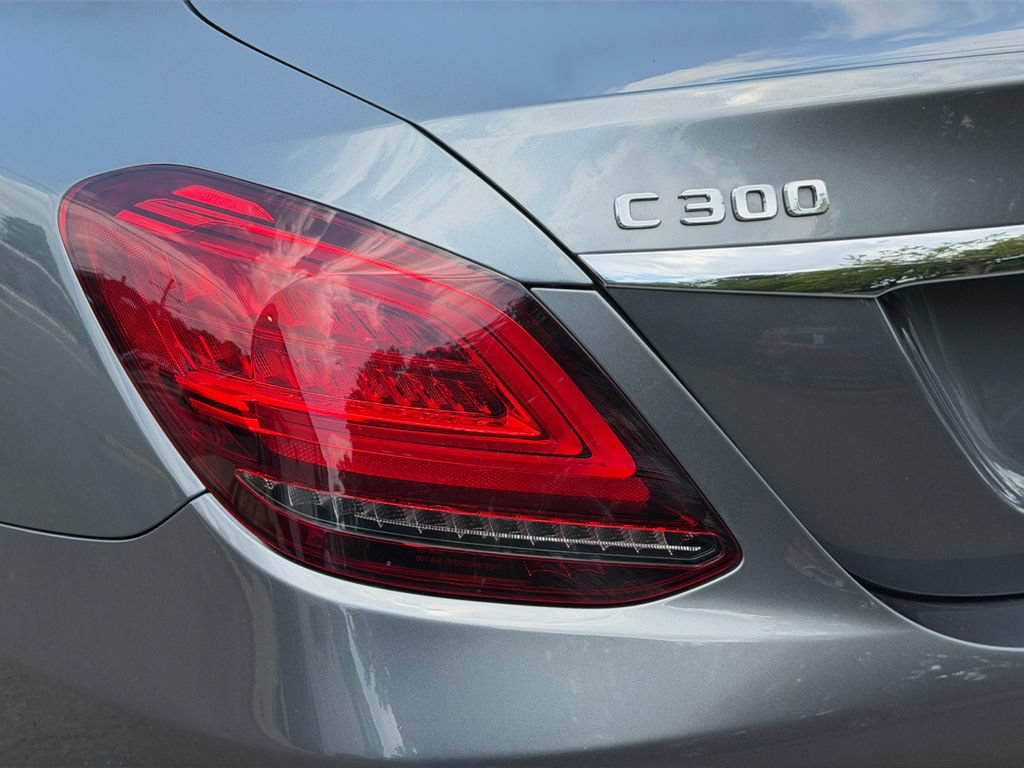 Used 2019 Mercedes-Benz C 300 4MATIC Sedan w/ Premium Package image 10