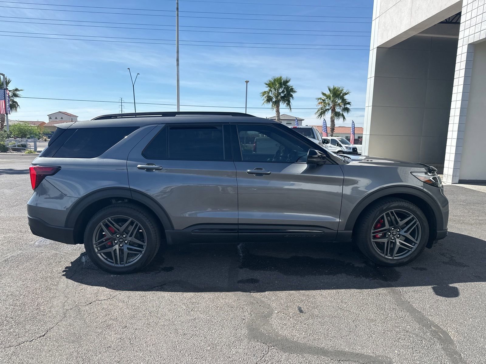 Used 2025 Ford Explorer ST image 8
