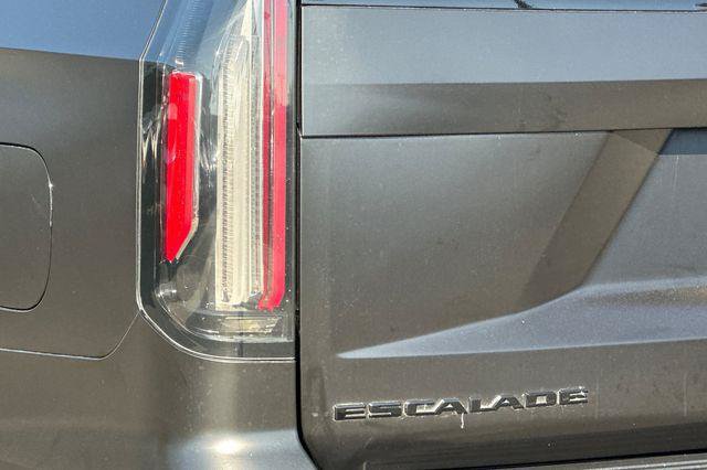 Used 2024 Cadillac Escalade Sport Platinum w/ LPO, ONYX Package AWD/4WD image 27