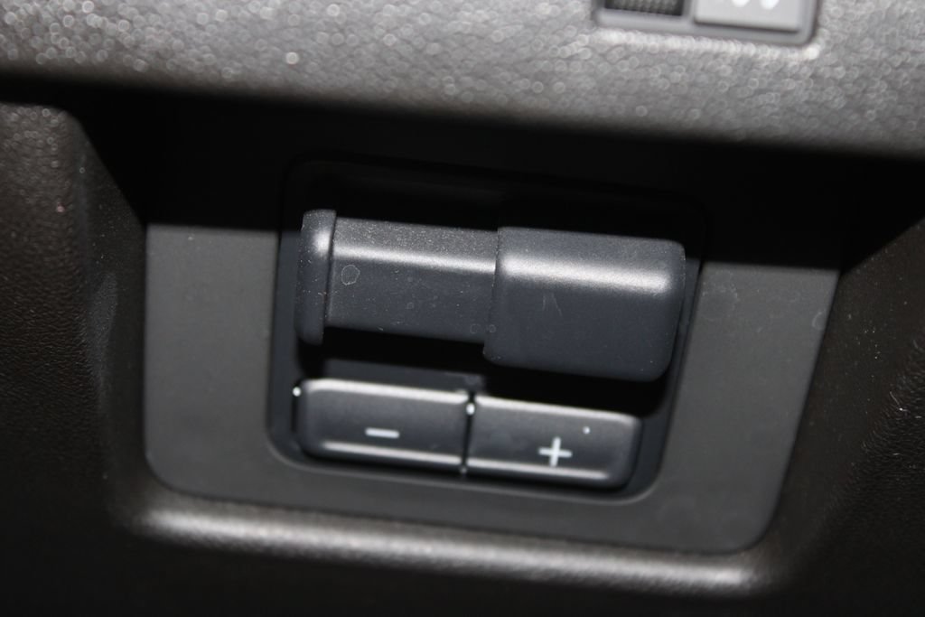 Used 2024 GMC Canyon Elevation w/ Trailering Package RWD image 46