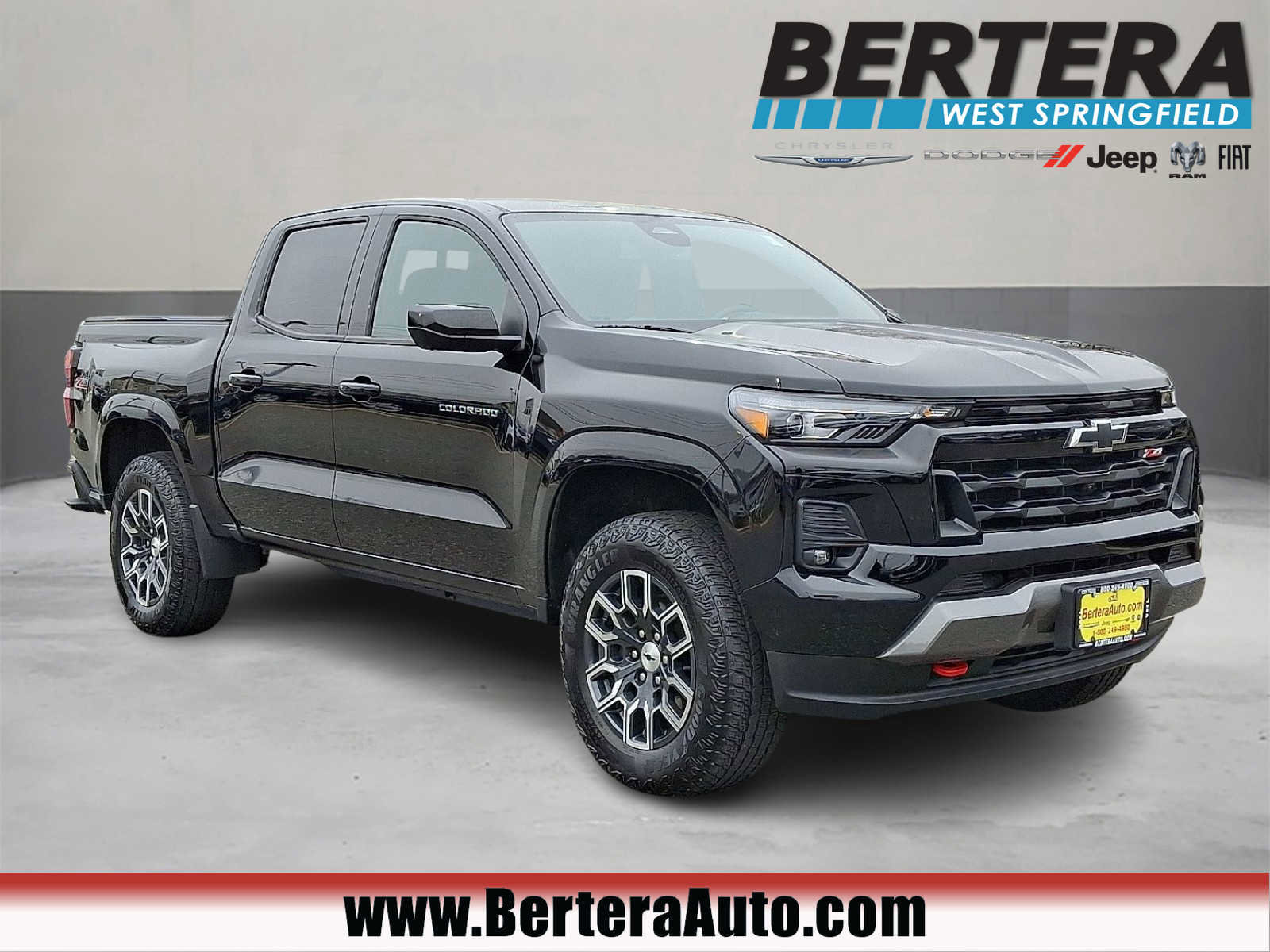 Used 2024 Chevrolet Colorado Z71 w/ Z71 Convenience Package 2 image 1