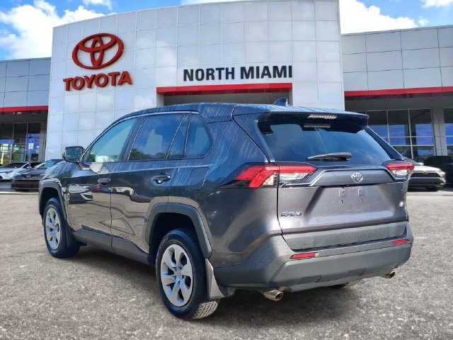 Used 2024 Toyota RAV4 LE FWD image 3