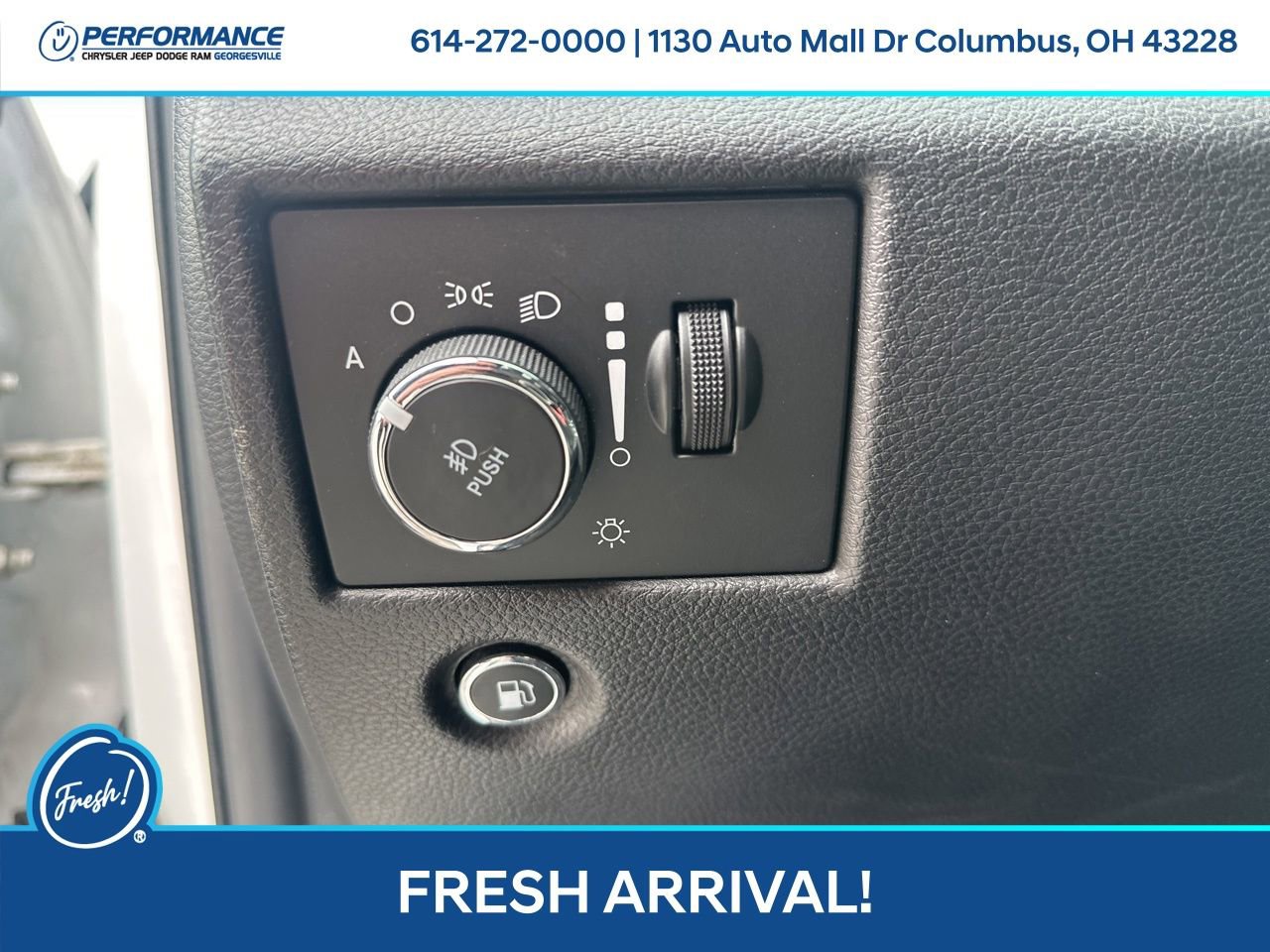 Used 2020 Jeep Grand Cherokee Limited w/ Luxury Group II image 14