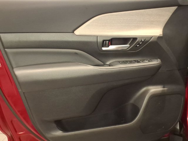 Certified 2025 Toyota Grand Highlander FWD image 14