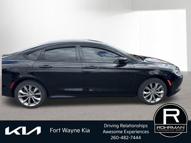 Used 2016 Chrysler 200 S FWD image 6