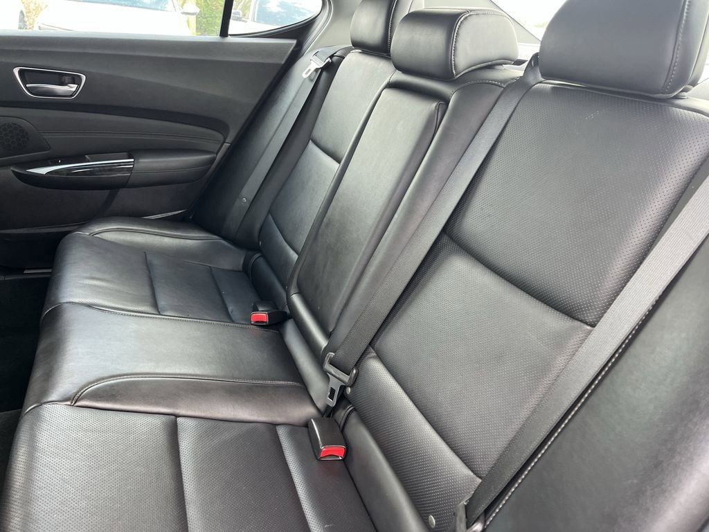 Used 2018 Acura TLX w/ Technology Package FWD image 16