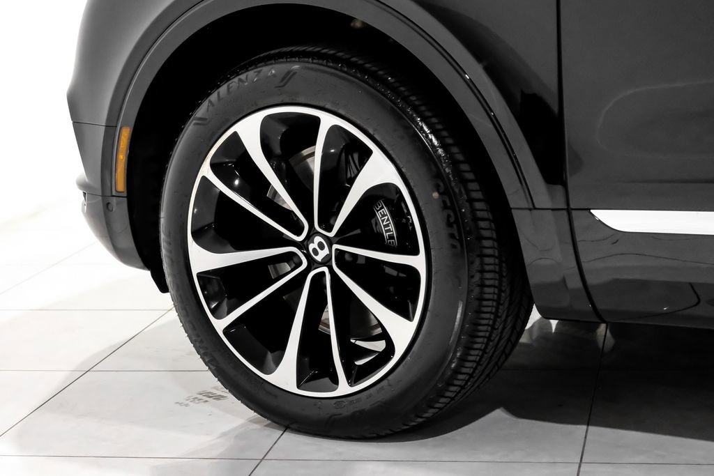 Used 2019 Bentley Bentayga image 51